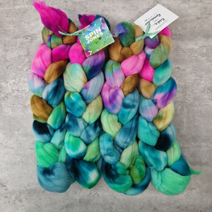 Rambouillet wool - Hand dyed - 100g (3.5oz) - PUDDLE