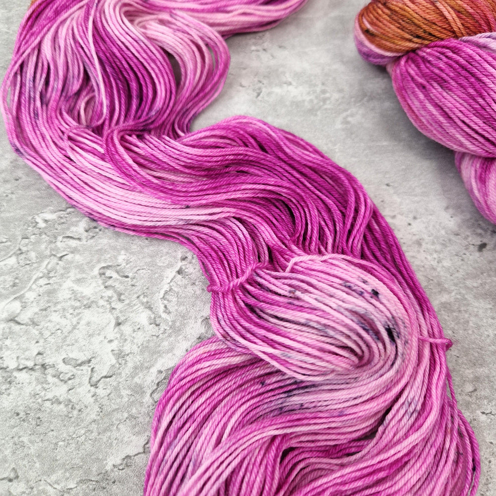 Hand dyed SW Merino wool - 4ply fingering 100g 400m OOAK PINK