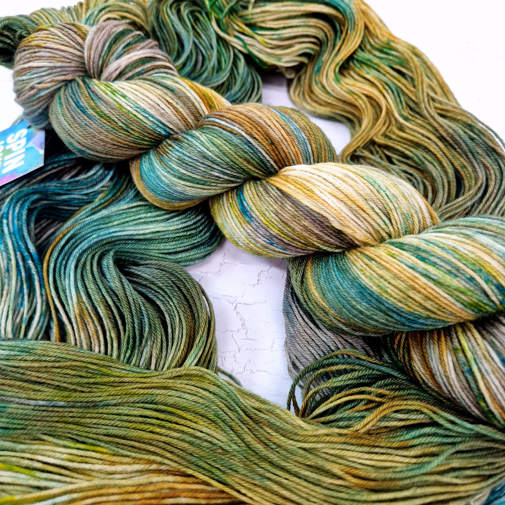 Hand dyed SW Merino wool - 4ply fingering 100g 400m OOAK TURBURY