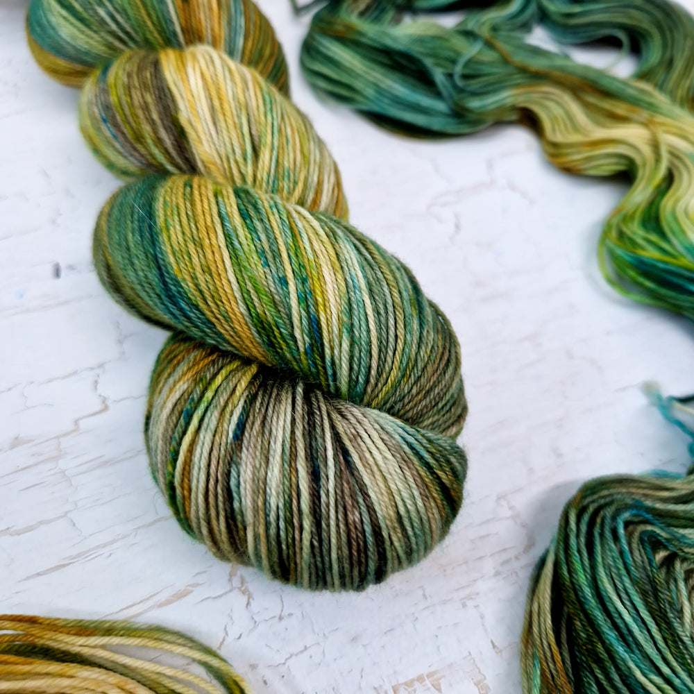 Hand dyed SW Merino wool - 4ply fingering 100g 400m OOAK TURBURY