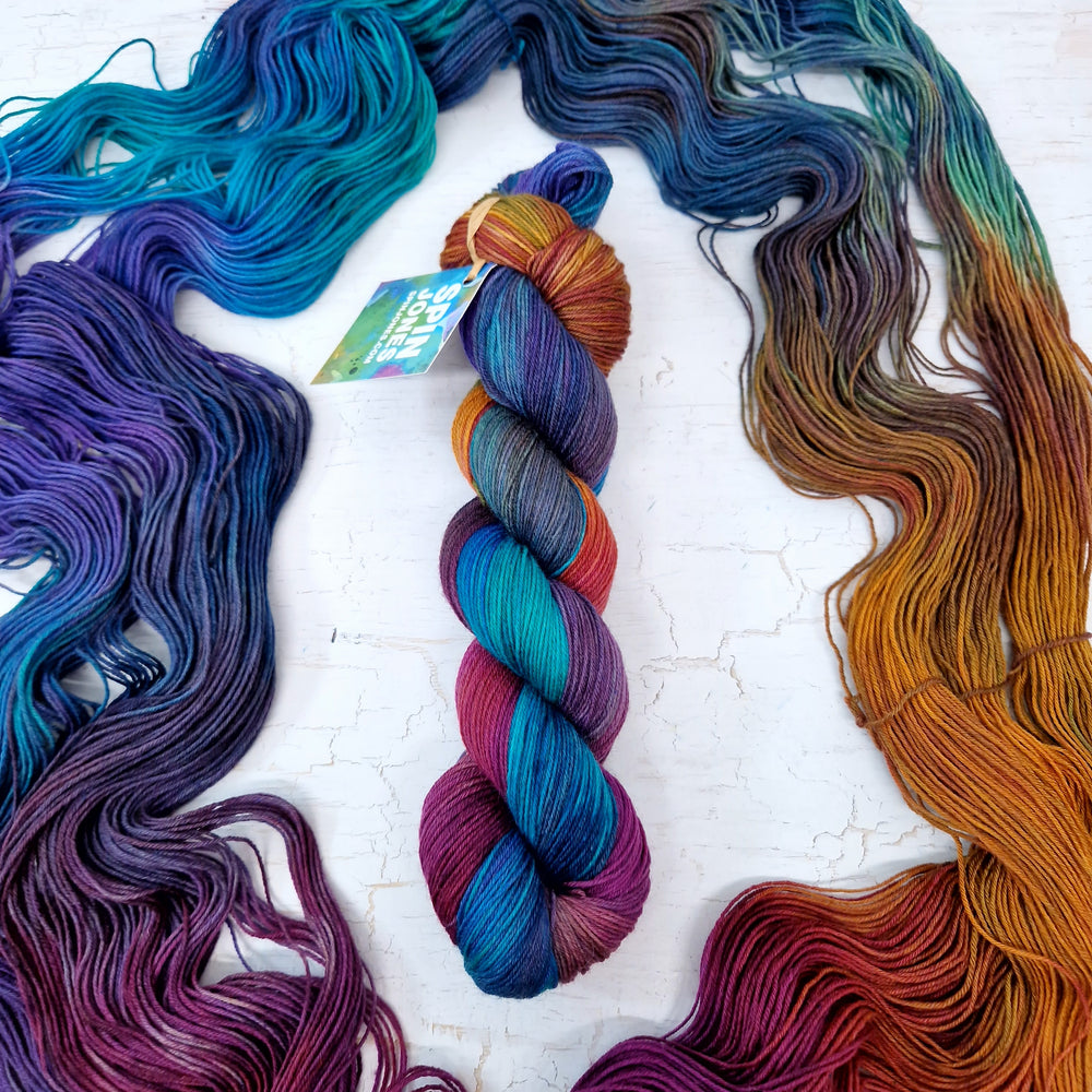 
            
                Load image into Gallery viewer, Hand dyed SW Bluefaced Leicester wool - 4ply fingering 100g 400m CHRYSALISM
            
        