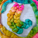 Punta Arenas wool top - Hand dyed - 100g (3.5oz) - Leftovers Gradient PINK YELLOW GREEN