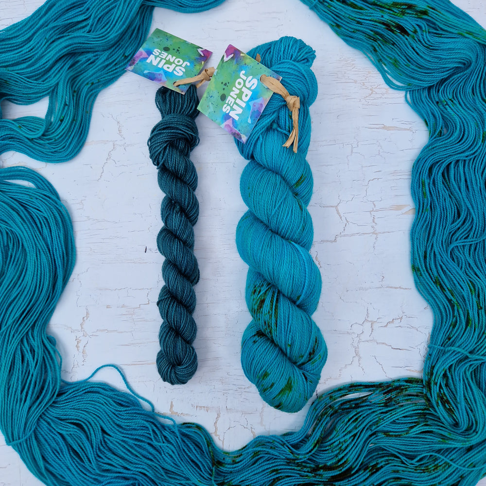 Aquatic & Forest - SOCK YARN DUO - SW Falkland Merino & Nylon sock yarn