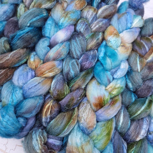 BREEZIN' (LEFTOVERS) - Bluefaced Leicester & tussah silk wool top combo - white and brown - Hand dyed braids - 100g (3.5oz)