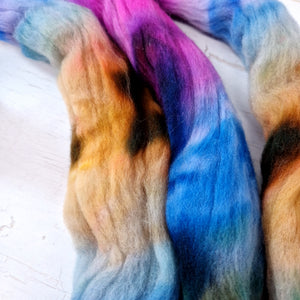 Rambouillet wool - Hand dyed - 100g (3.5oz) - BLUEBERRIES