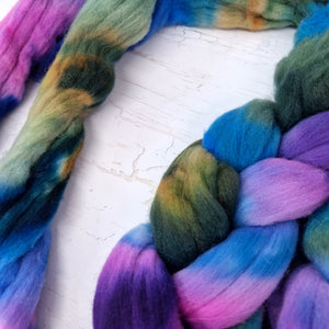 Rambouillet wool - Hand dyed - 100g (3.5oz) - BLUEBERRIES