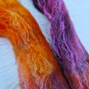 MISHAP (Dragon Kisses) - Bluefaced Leicester & tussah silk wool top combo - Hand dyed spinning wool - 100g (3.5oz)