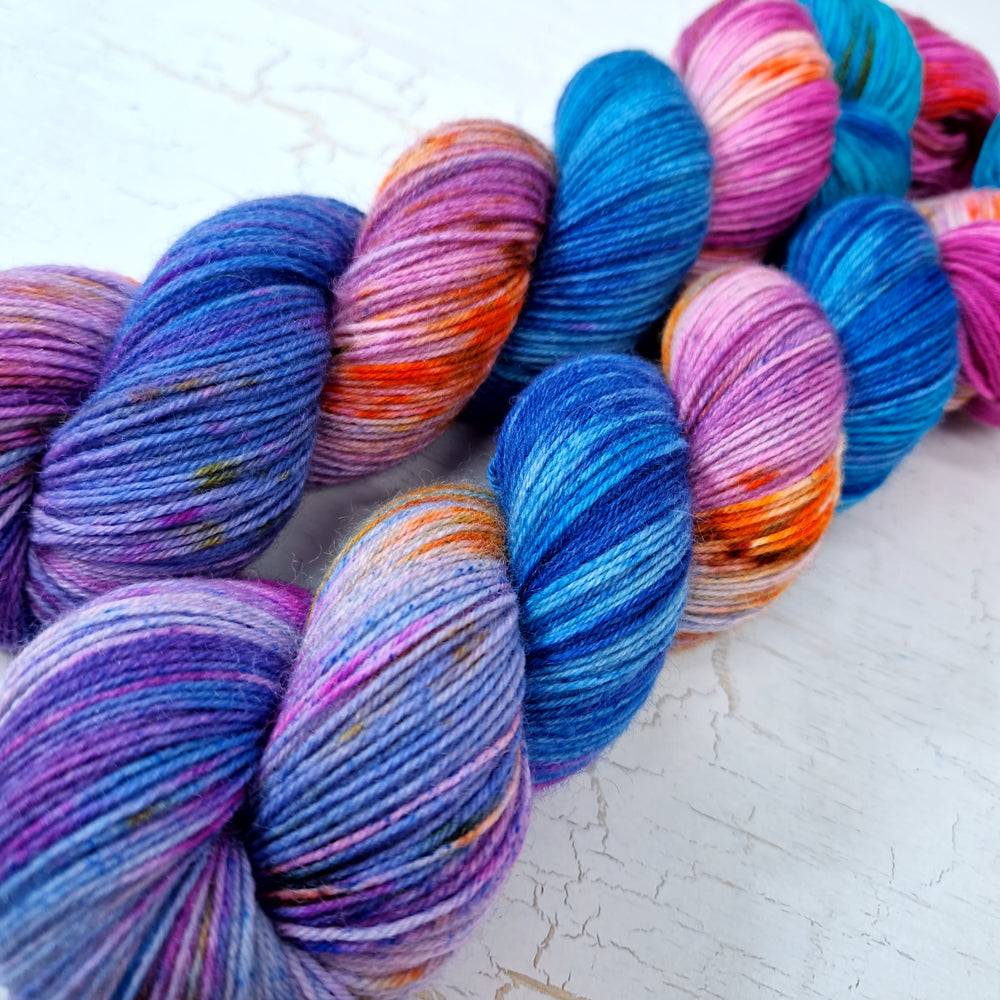 Hand dyed SW Bluefaced Leicester wool - 4ply fingering 100g 400m OOAK LEFTOVERS