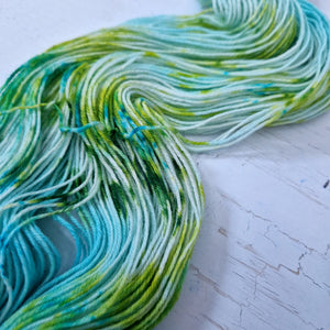 Hand dyed SW Bluefaced Leicester wool - 4ply fingering 100g 400m OOAK LEFTOVERS
