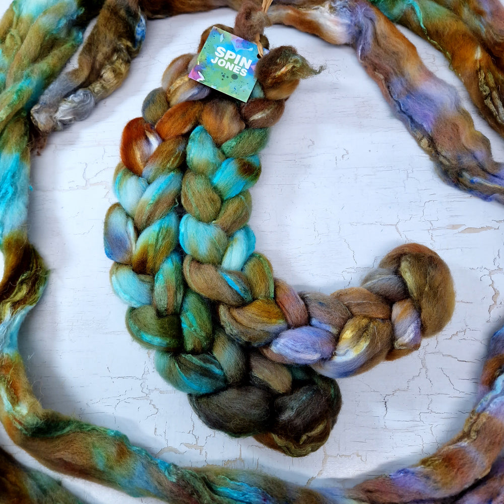 Shetland wool & tussah silk top - Hand dyed braids - 100g (3.5oz) - MOTH