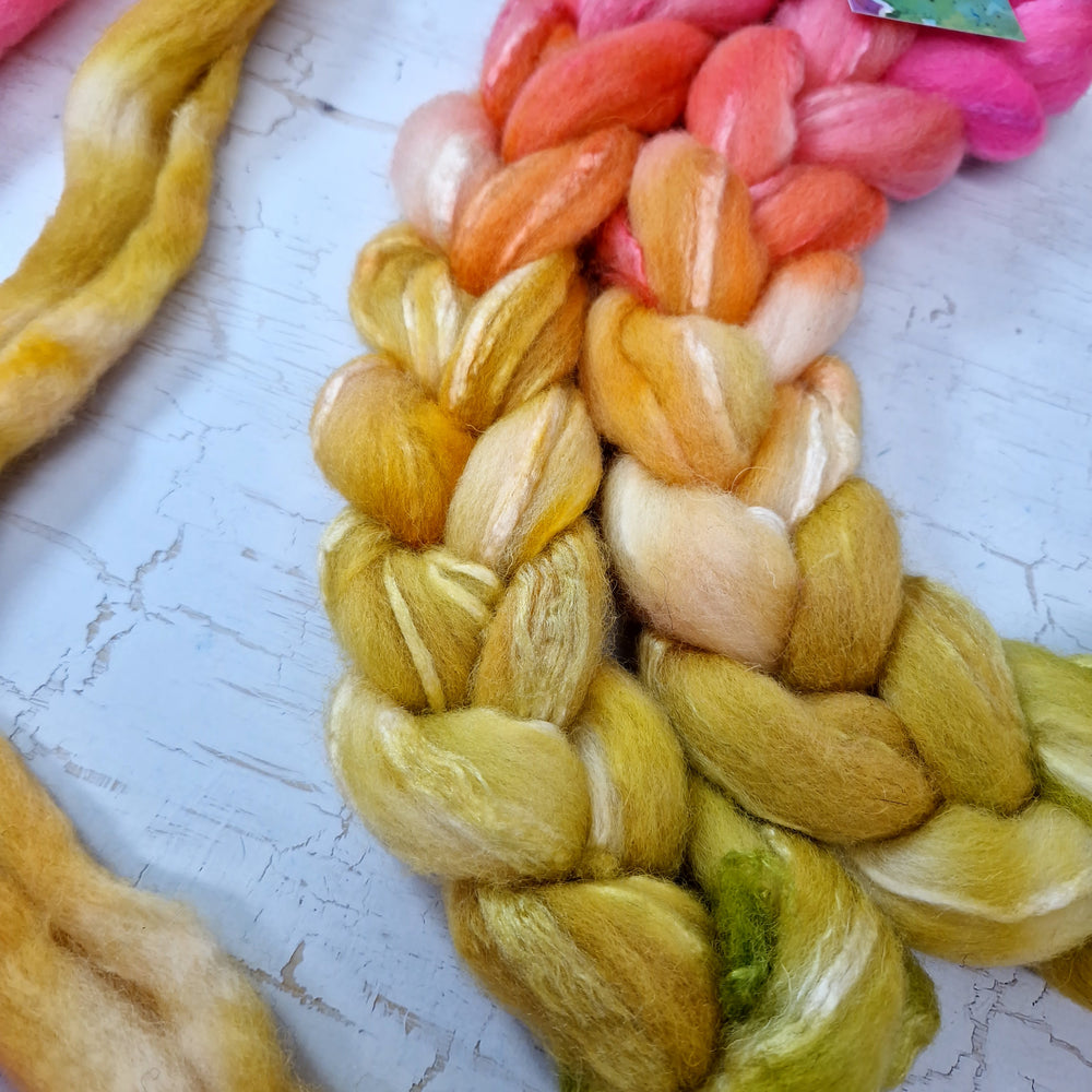 Shetland wool & tussah silk top - Hand dyed braids - 100g (3.5oz) - RHUBARB