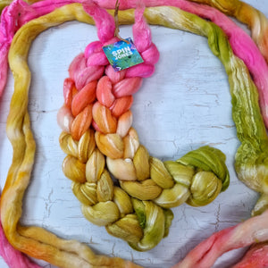 Shetland wool & tussah silk top - Hand dyed braids - 100g (3.5oz) - RHUBARB