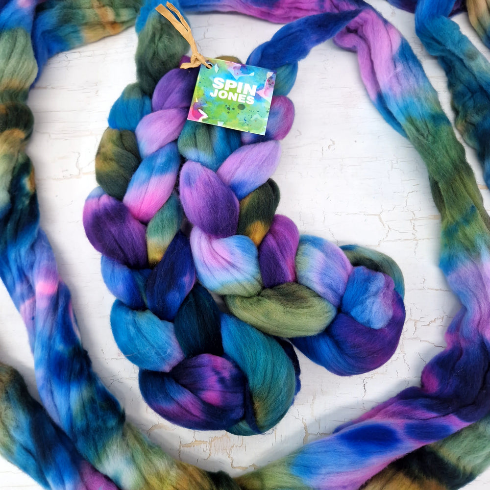 Rambouillet wool - Hand dyed - 100g (3.5oz) - BLUEBERRIES