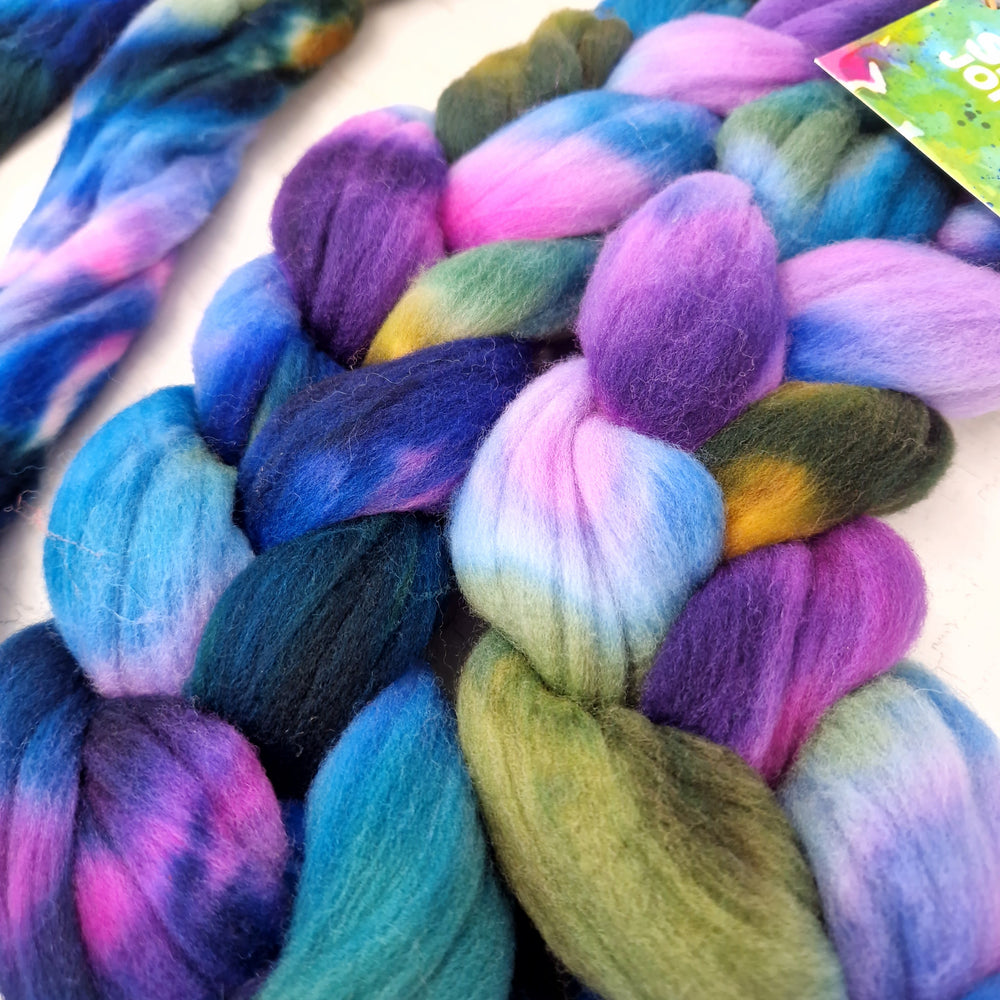 Rambouillet wool - Hand dyed - 100g (3.5oz) - BLUEBERRIES