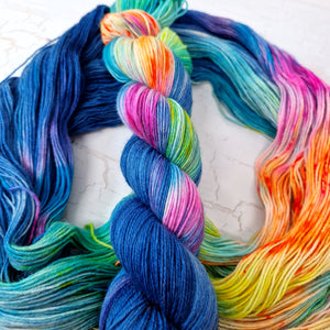 Hand dyed SW Bluefaced Leicester sock yarn - 4ply fingering 100g 400m SURF CITY
