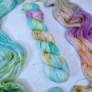 Hand dyed SW Bluefaced Leicester wool - 4ply fingering 100g 400m OOAK LEFTOVERS