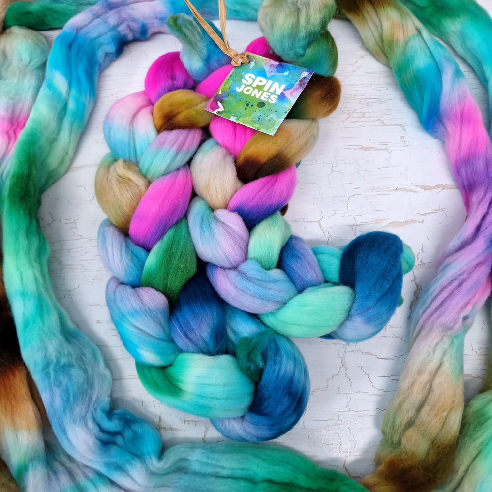 Rambouillet wool - Hand dyed - 100g (3.5oz) - PUDDLE