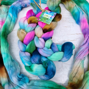 Rambouillet wool - Hand dyed - 100g (3.5oz) - PUDDLE