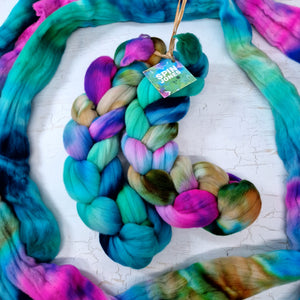 Rambouillet wool - Hand dyed - 100g (3.5oz) - PUDDLE