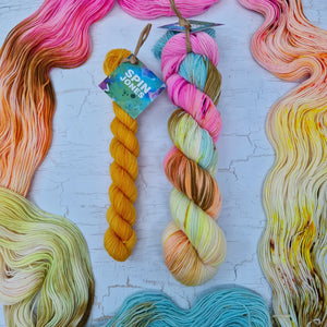 Surf shack & Golden - SOCK YARN DUO - SW Falkland Merino & Nylon