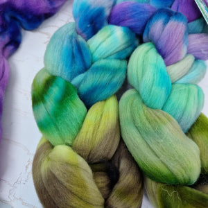 FISH SCALES - Rambouillet wool - 100g (3.5oz)