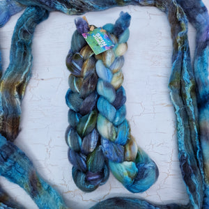 BREEZIN' (LEFTOVERS) - Bluefaced Leicester & tussah silk wool top combo - white and brown - Hand dyed braids - 100g (3.5oz)