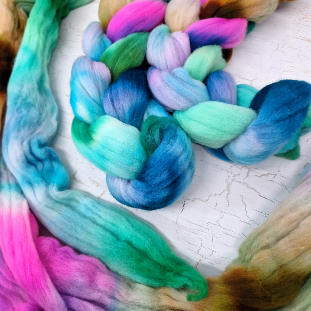 Rambouillet wool - Hand dyed - 100g (3.5oz) - PUDDLE