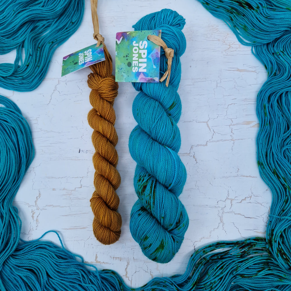 Aquatic & Tea leaf - SOCK YARN DUO - SW Falkland Merino & Nylon sock yarn