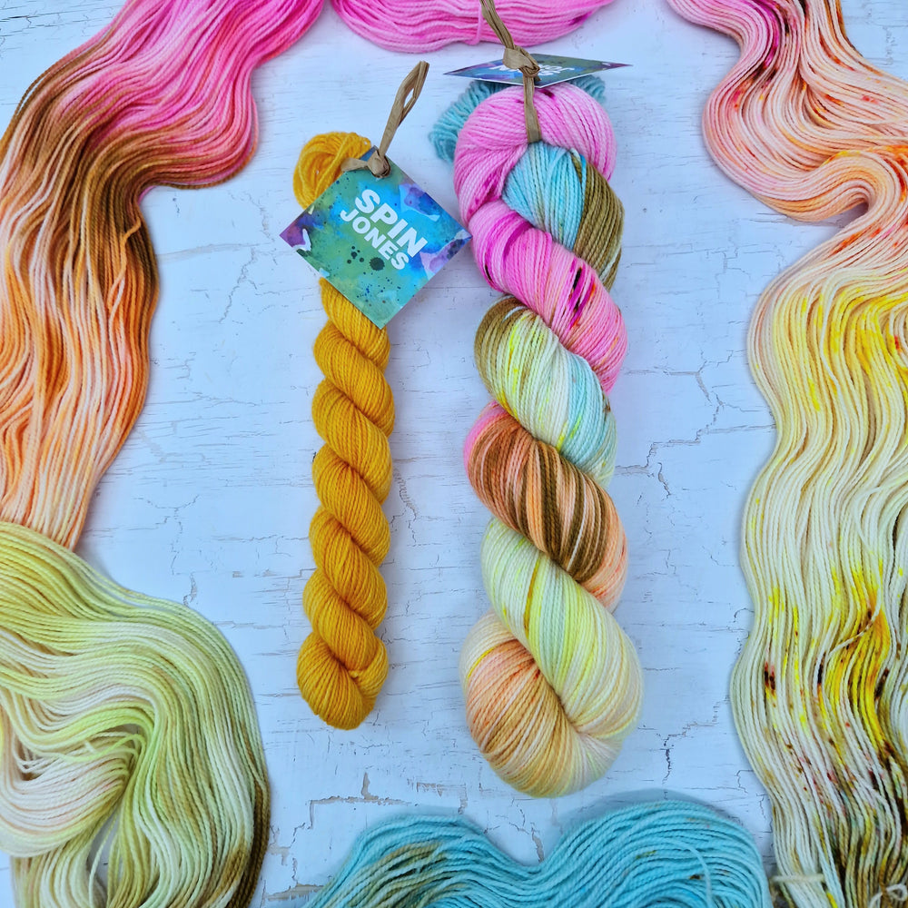 Surf shack & Golden - SOCK YARN DUO - SW Falkland Merino & Nylon