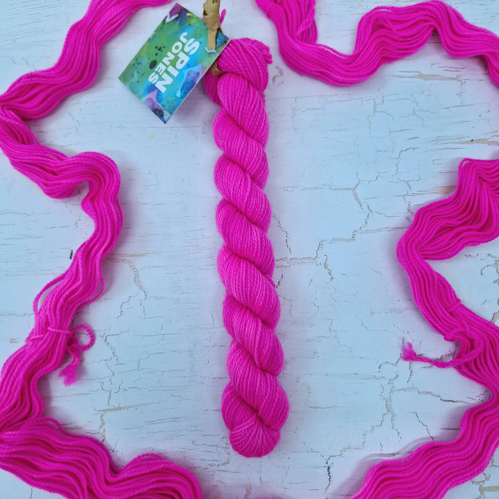 Surf shack & Neon Pink- SOCK YARN DUO - SW Falkland Merino & Nylon